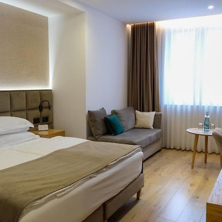 Sibb Hotel Tiranë Eksteriør bilde