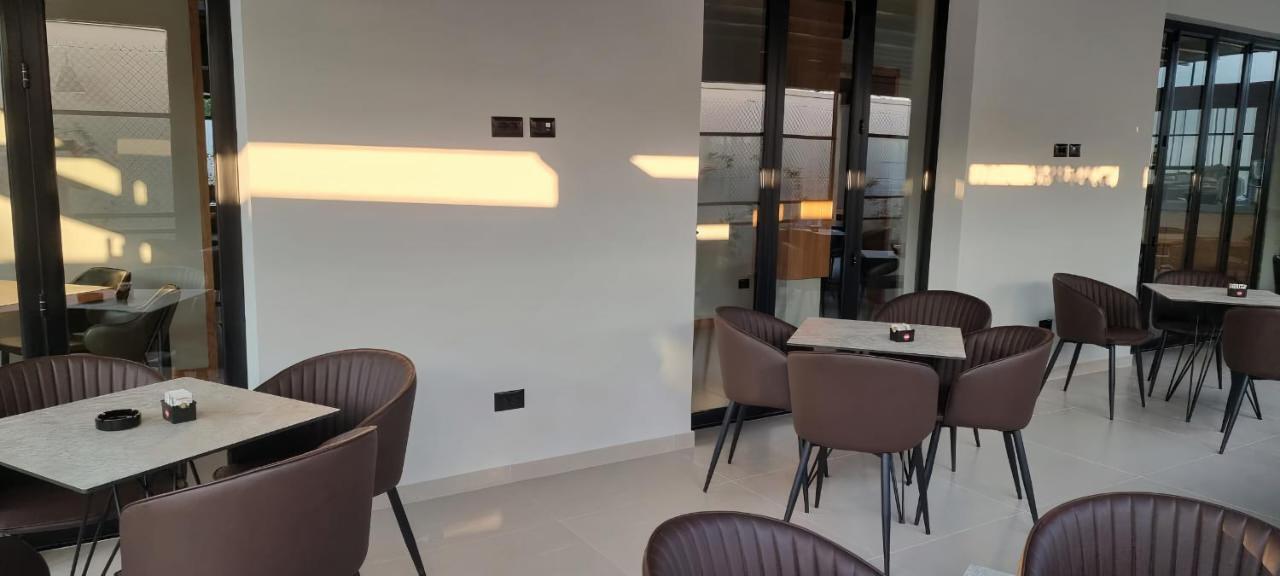 Sibb Hotel Tiranë Eksteriør bilde