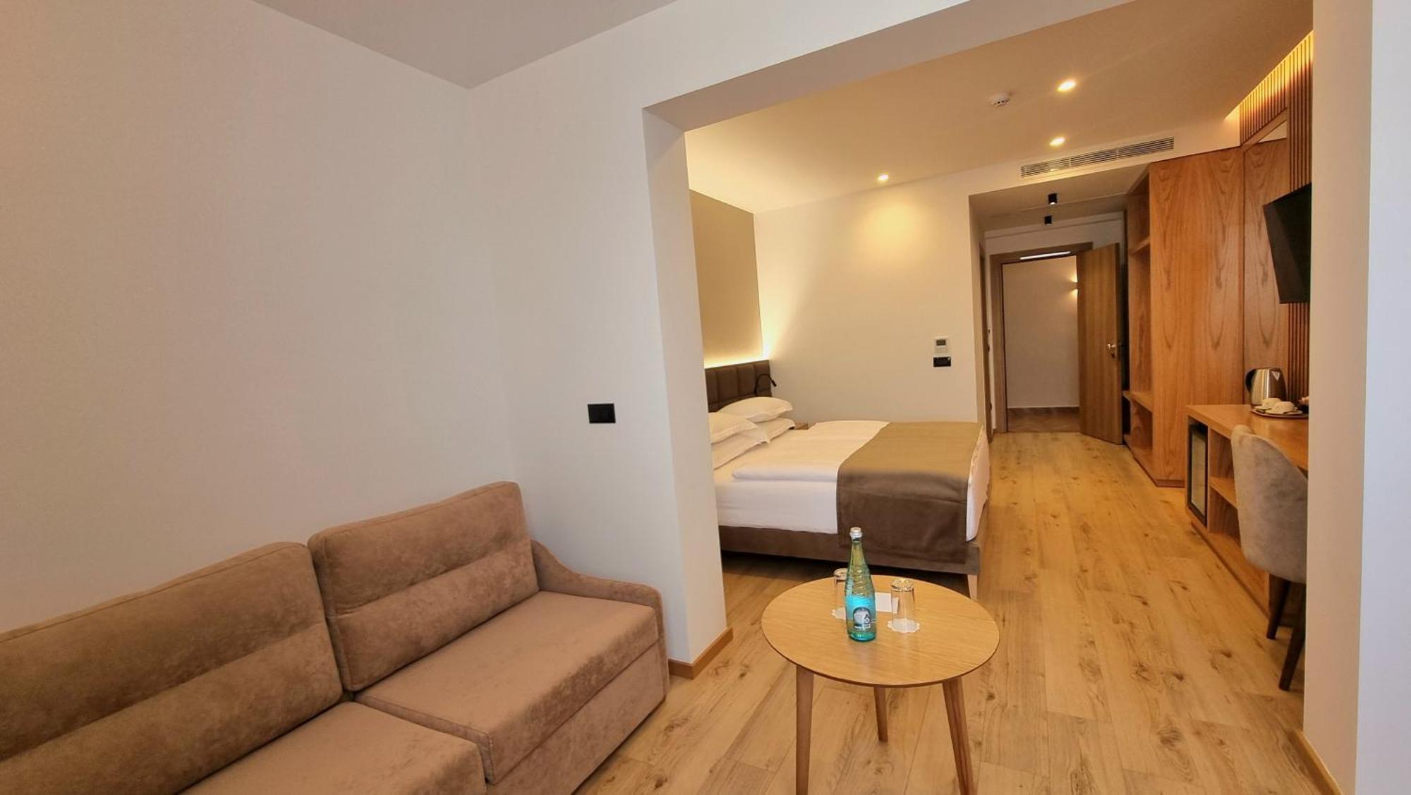 Sibb Hotel Tiranë Eksteriør bilde