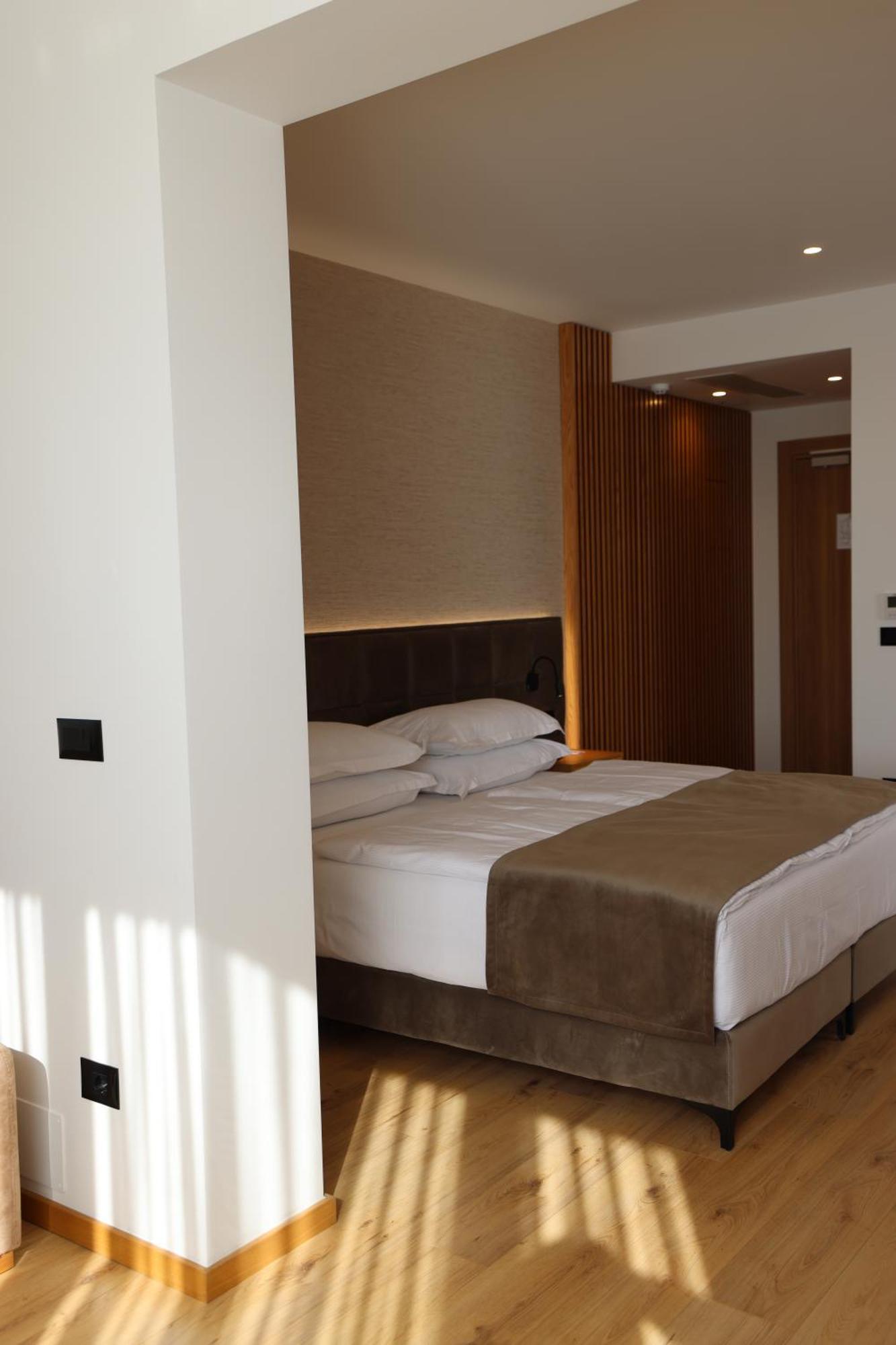 Sibb Hotel Tiranë Eksteriør bilde