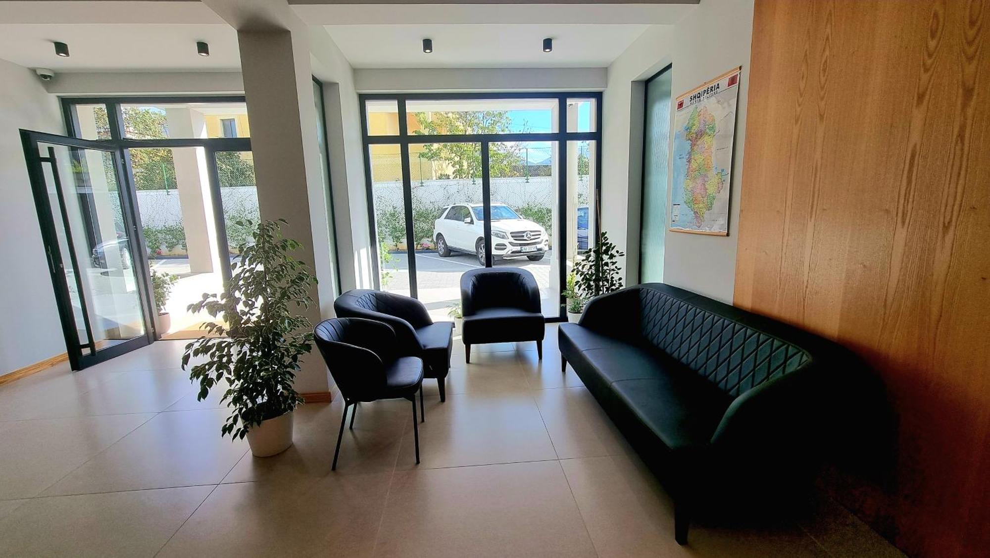 Sibb Hotel Tiranë Eksteriør bilde