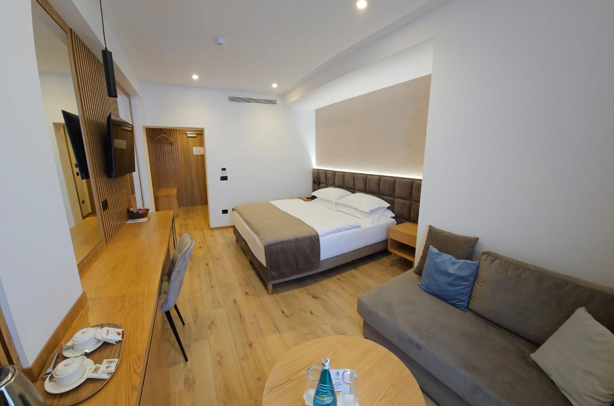 Sibb Hotel Tiranë Eksteriør bilde