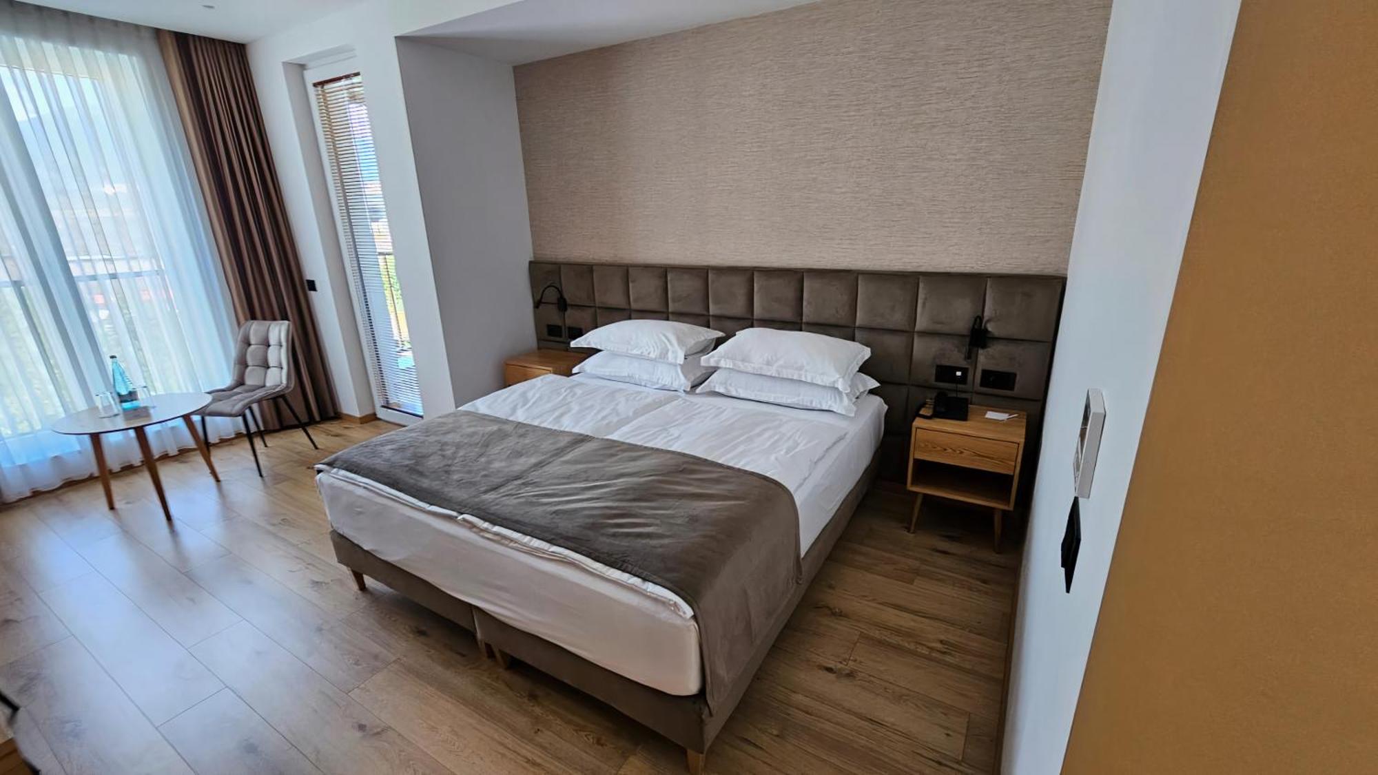 Sibb Hotel Tiranë Eksteriør bilde