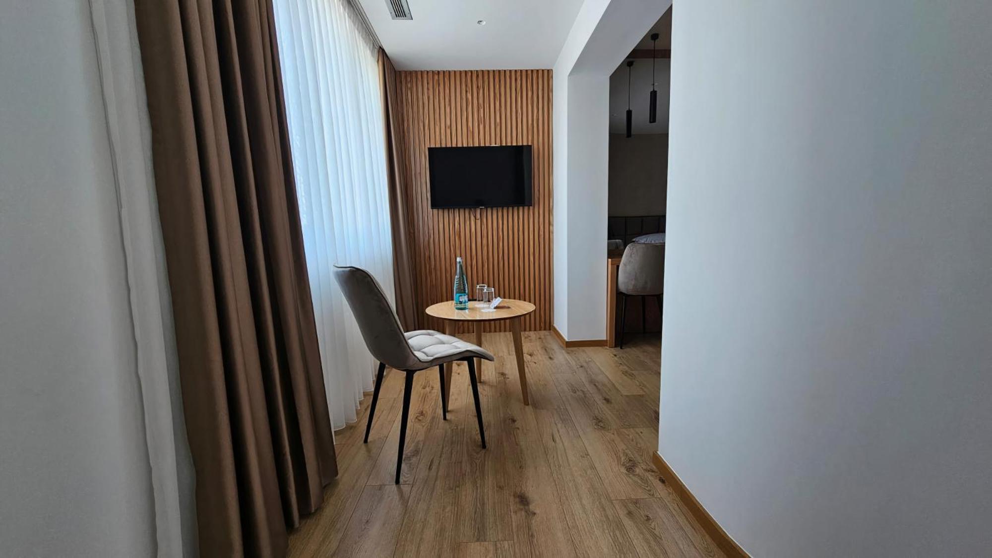 Sibb Hotel Tiranë Eksteriør bilde