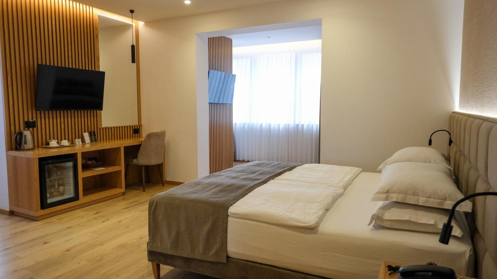 Sibb Hotel Tiranë Eksteriør bilde